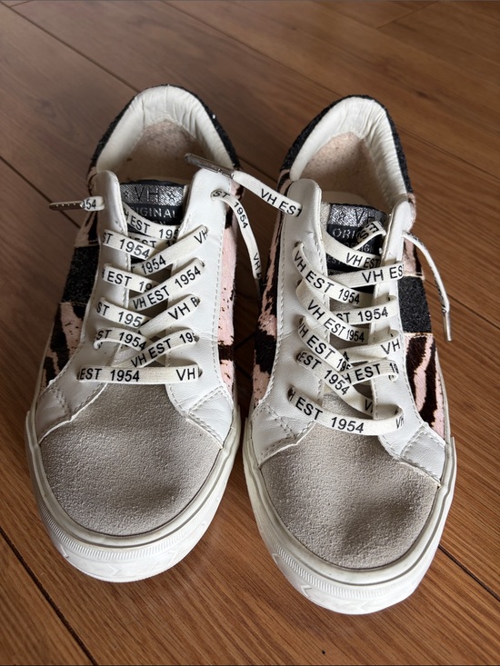 Vintage Havana Shoes - Vintage Havana Women's White:Black and Pink Leopard Low-Top Sneakers Size 8.5